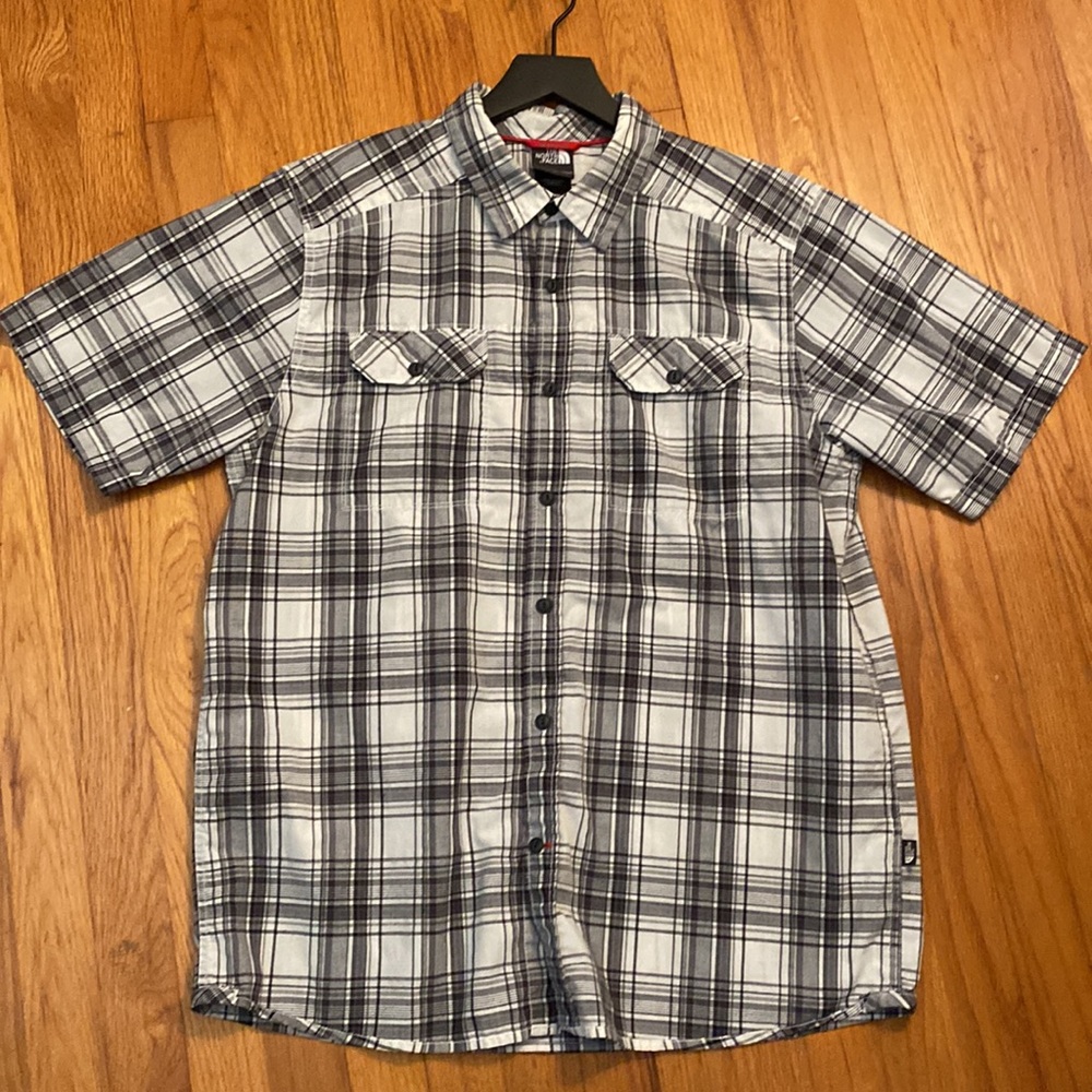 The North Face Short Sleeve - Picture 2 of 13